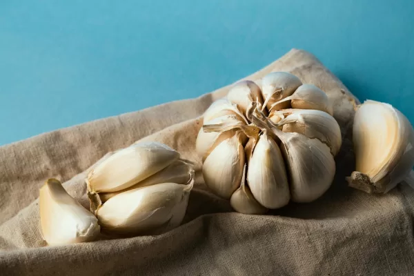 9 Benefits of Garlic - लहसुन के 7 बेहतरीन फायदे